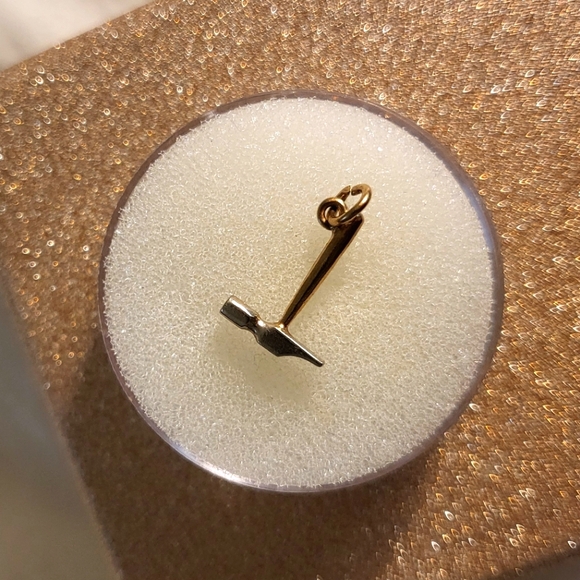 BVLA Jewelry - Gold hammer dangle charm for piercing, vintage 9kt